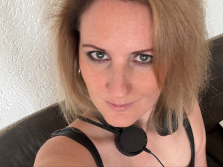 NoraNoxx - Ausrichtung:, bisexuell