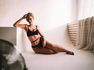 LisaDiamond - Führen Sie einen aktiven Lebensstil und sind Sie immer auf der Suche nach neuen Empfindungen!!!
