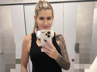 KatyStar - Willst du dich nicht langweilen? Kommen Sie und wichsen Sie es!