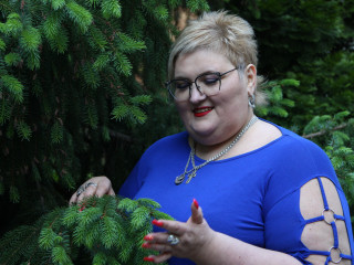 SVETLANA - Ich liebe gesellige und großzügige Menschen