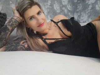 KatyStar - Betritt meine virtuelle Welt und lass die Sorgen des Alltags hinter dir. Wir werden gemeinsam Spaß h