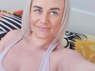 VickyAndNick2019 - 