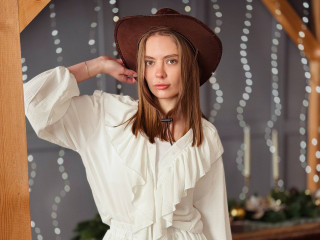 AnnaSweet - Rollenspiele spielen, Freunde treffen