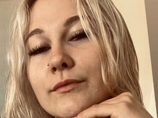glossybabe18 - Ausrichtung:, bisexuell